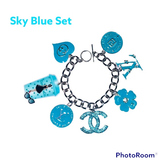 SOLD OUT‼️‼️‼️‼️Designer charm bracelets - Picture 4 of 14